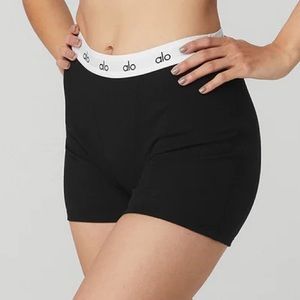 Alo Yoga Icon Ribbed Boyshort